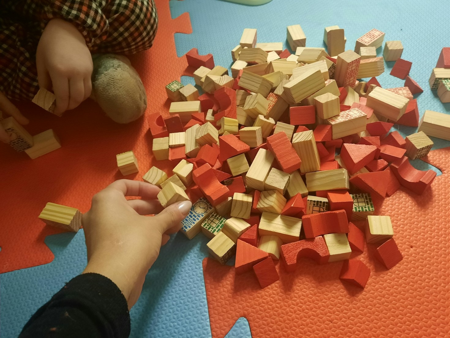 How Libellula Academy Stimulates Early Creativity
